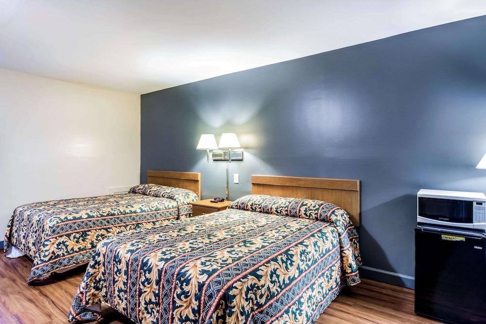 Rodeway Inn Richmond South photo 22