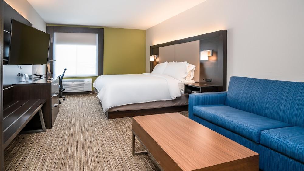 Holiday Inn Express Minneapolis/Coon Rapids/Blaine by IHG photo 6