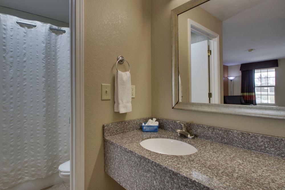 Key West Inn - Millbrook photo 11