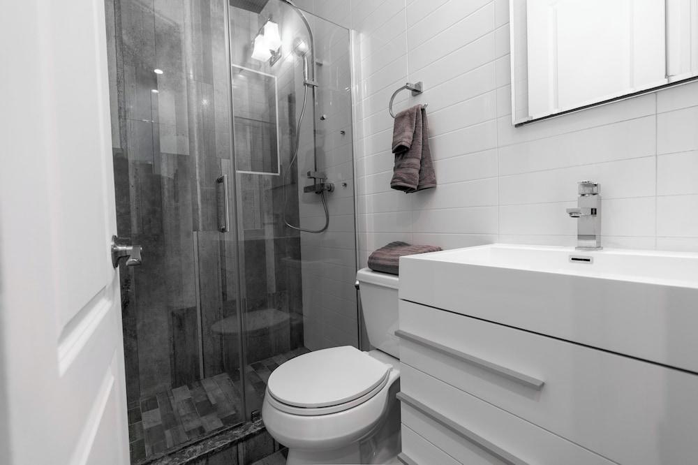 Elegant Harlem Suites photo 34