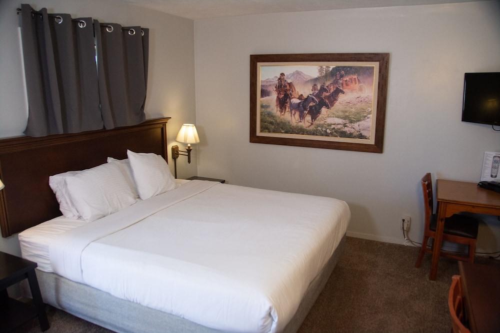 Holiday Motel photo 7