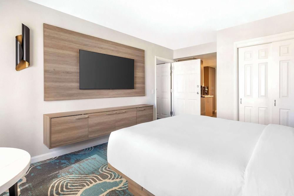 Hilton Grand Vacations Club Paradise Las Vegas photo 6