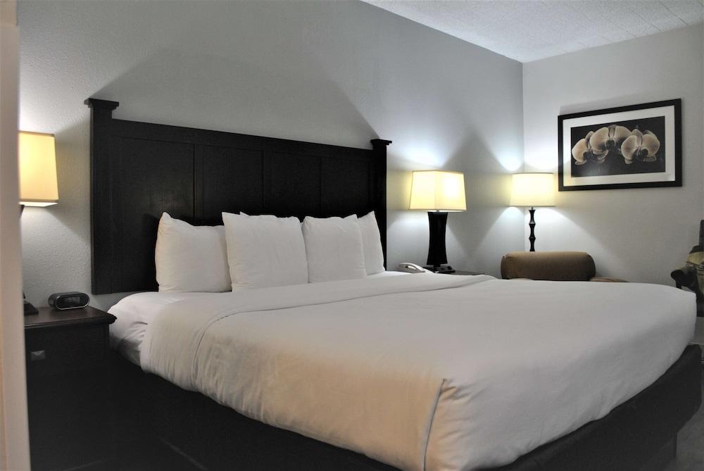 Best Western Paramus Hotel & Suites photo 4
