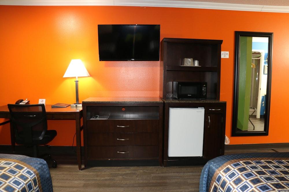 Amber Inn Motel Le Mars photo 46