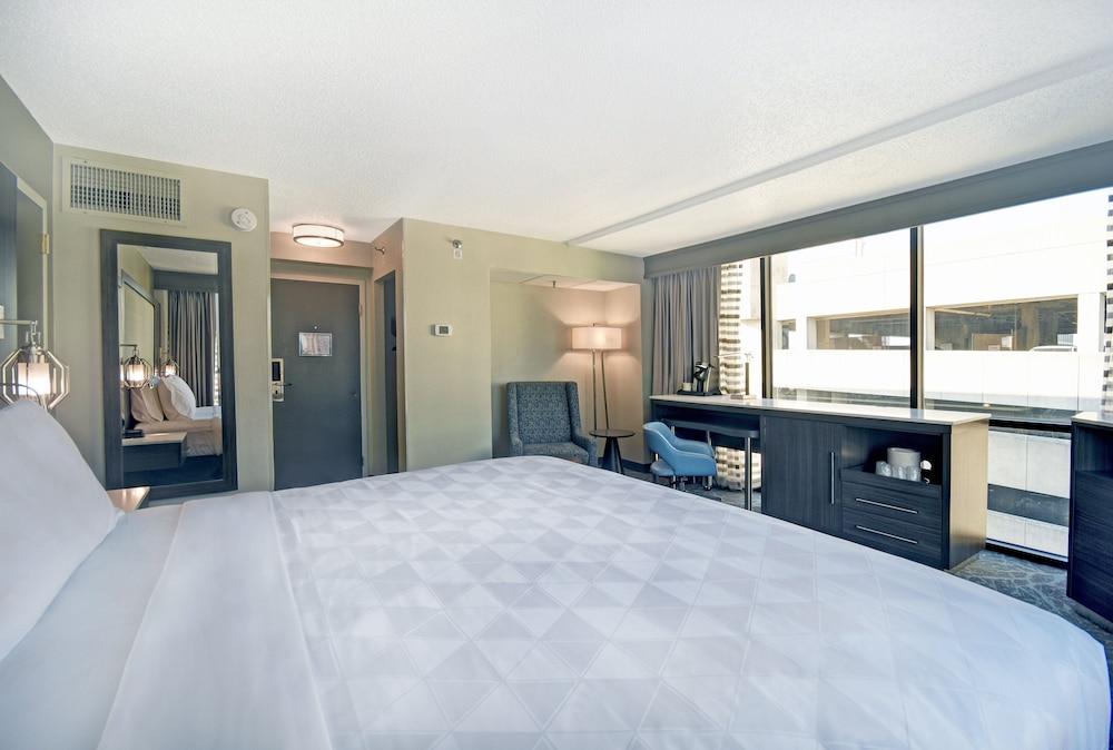 Holiday Inn Downtown Memphis by IHG photo 8