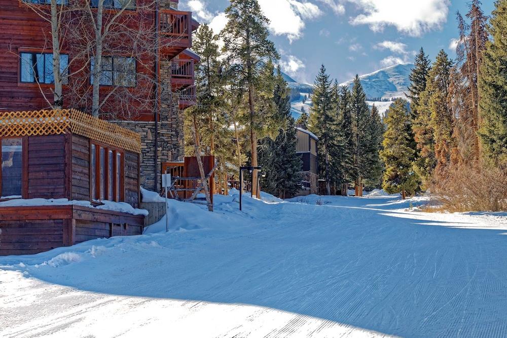 Pine Ridge Condominiums photo 57
