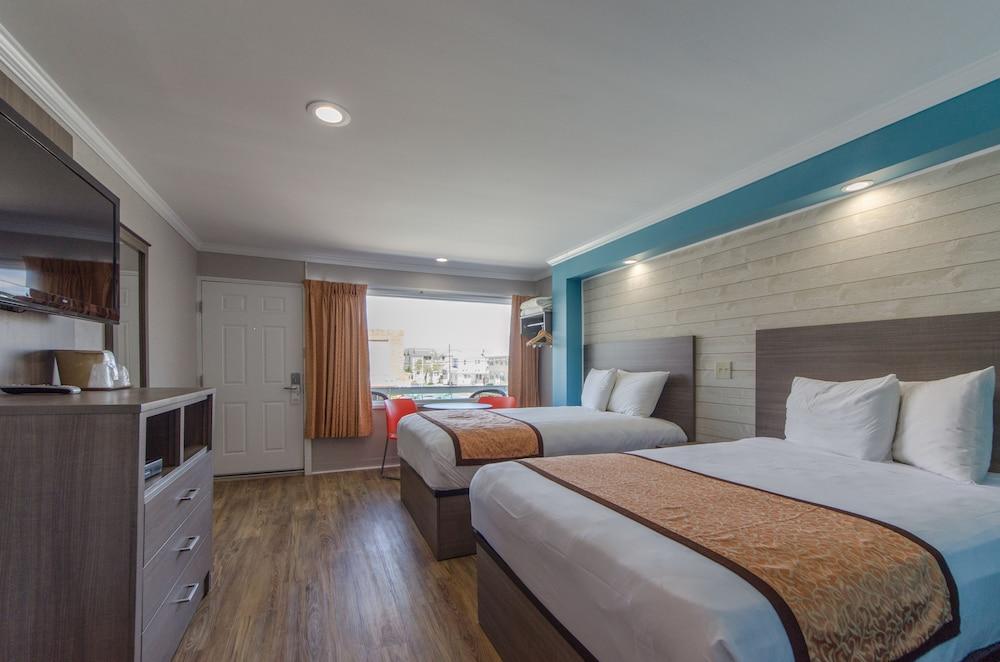 Dolphin Inn photo 19