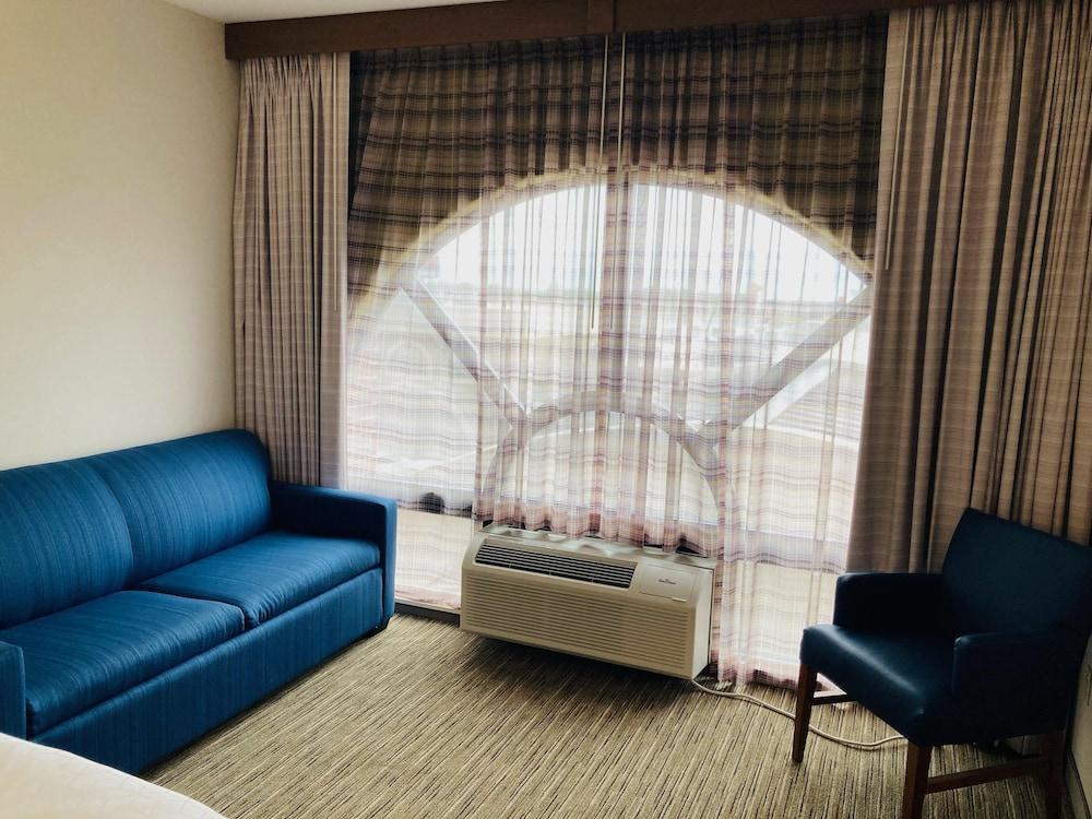 Holiday Inn Express & Suites Abilene by IHG photo 28
