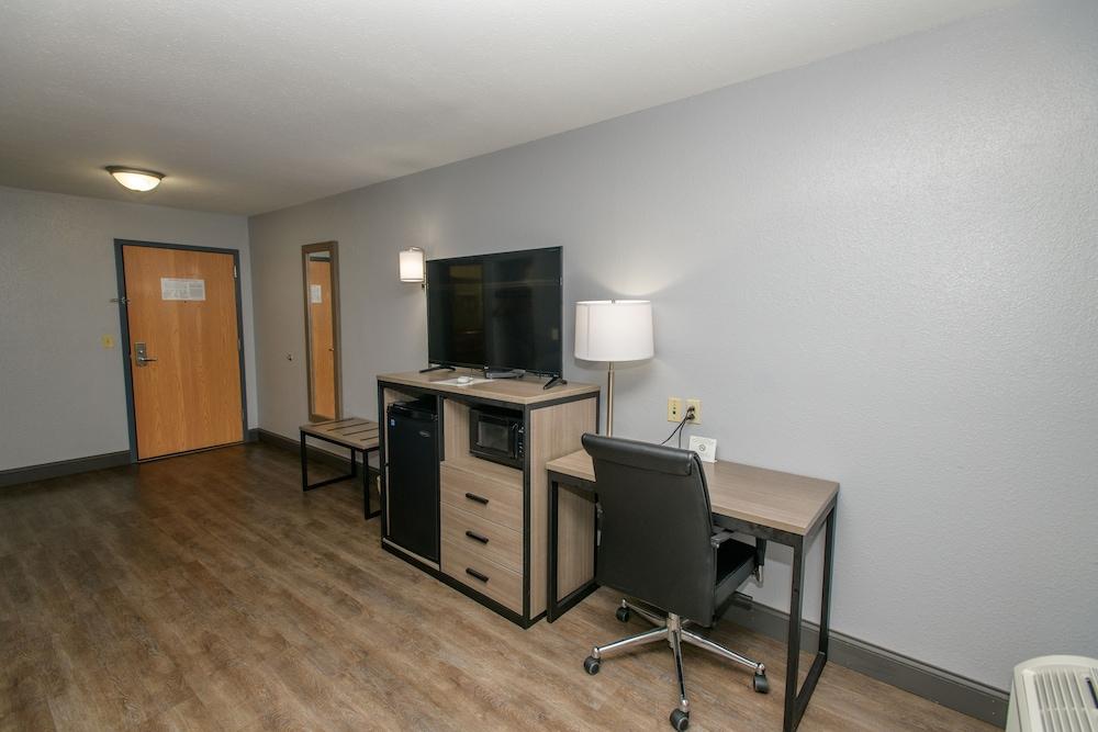 Home Town Inn Ringgold photo 11