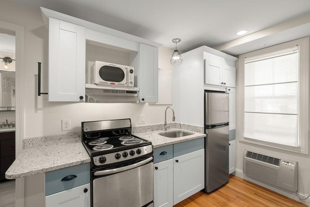 Hygge House Suites photo 26