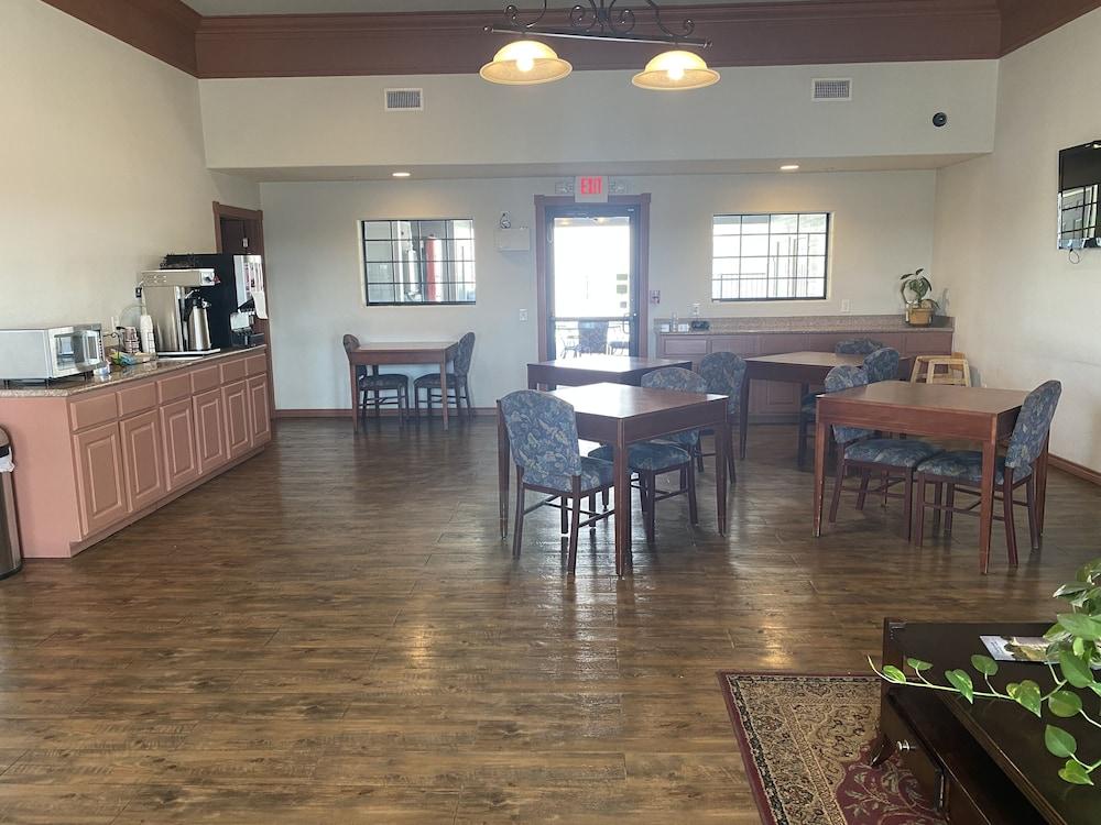 Southern Inn and Suites photo 3