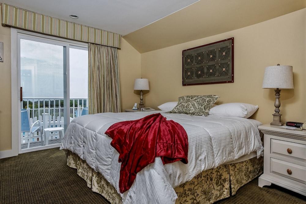 Glen Cove Inn & Suites photo 14