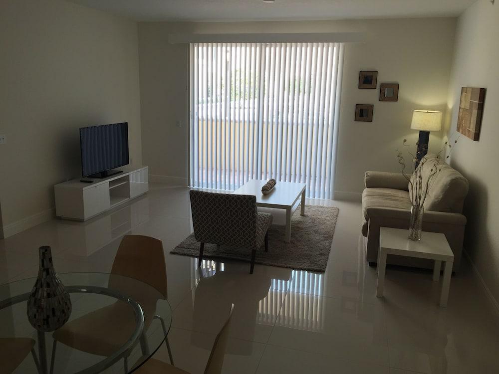LYX Suites at Merrick Park in Coral Gables photo 49