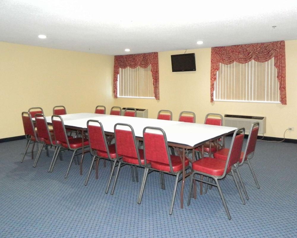 Quality Inn Ottawa near Starved Rock State Park photo 33