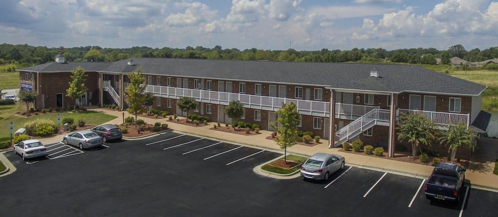 Affordable Suites Kannapolis photo 11