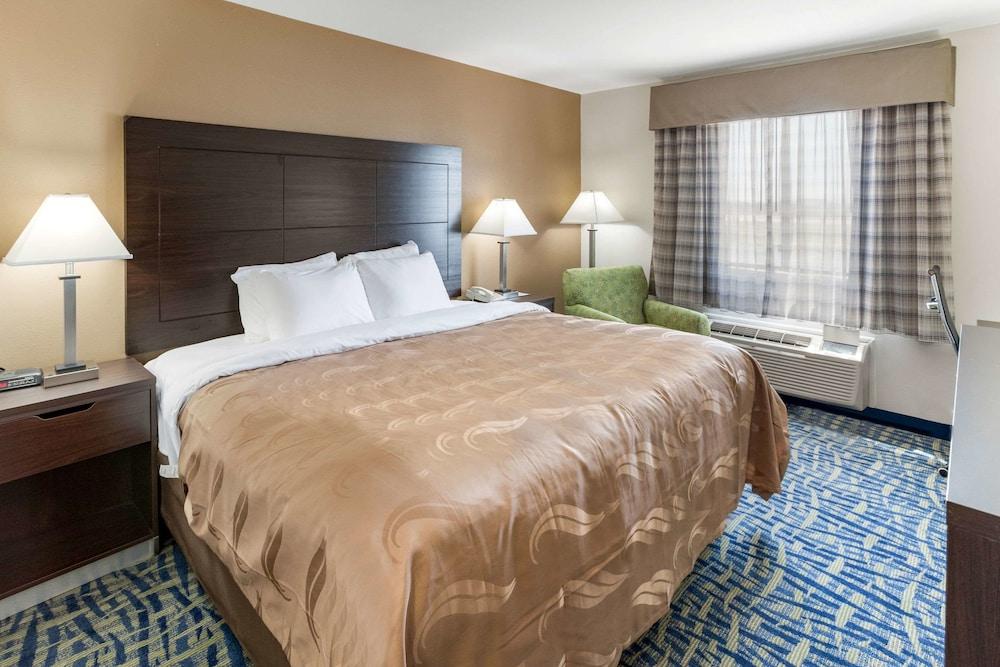 Quality Inn Rochelle photo 17