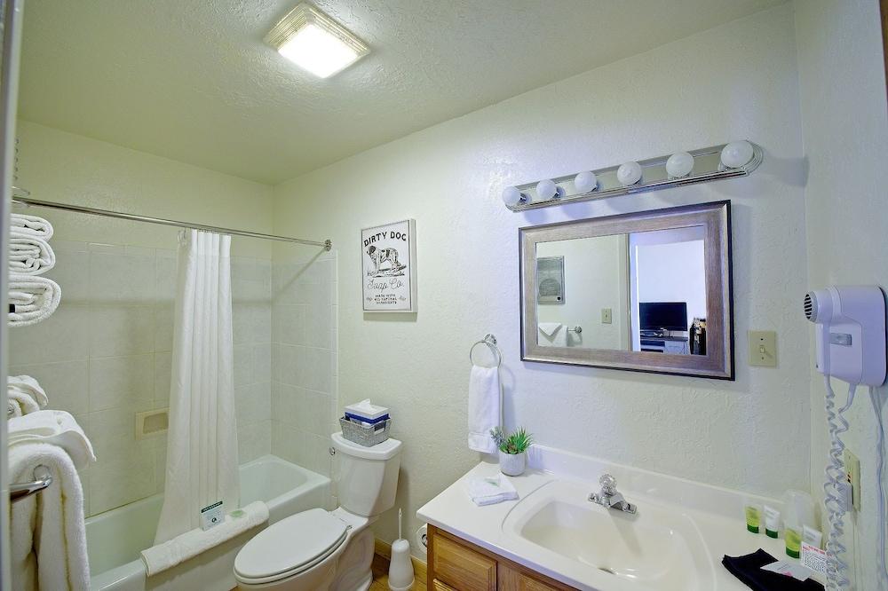 Thunderbird Lodge photo 15