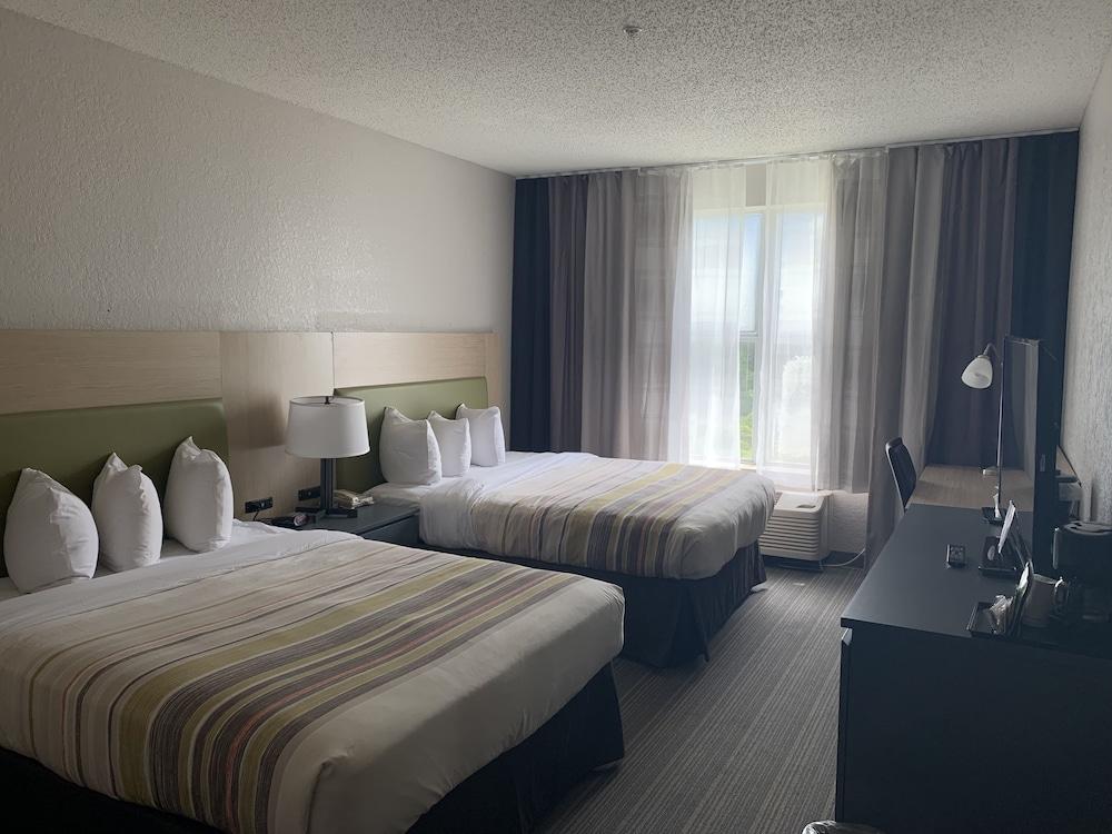 Sonesta Essential IAH Airport JFK Boulevard photo 2