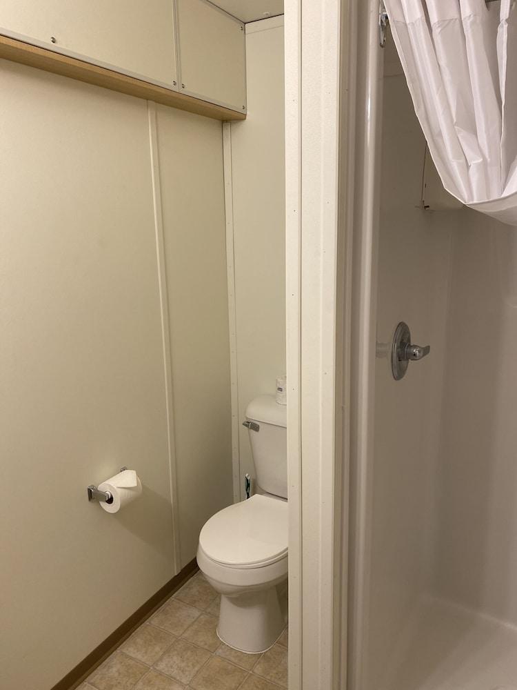 Target Hospitality-Pecos North Lodge photo 18