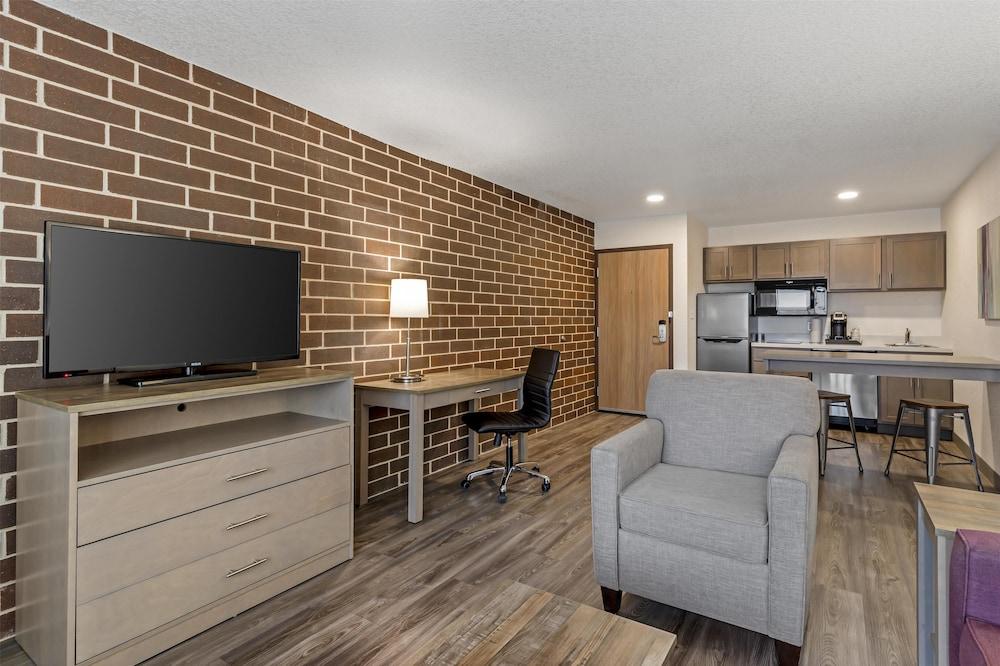 Executive Residency By Best Western Waterloo & Cedar Falls photo 7