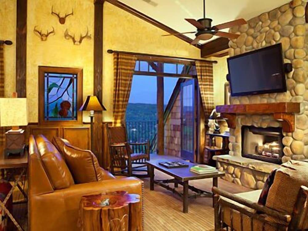 Hilton Grand Vac Club Wilderness Club at Big Cedar Ridgedale photo 14