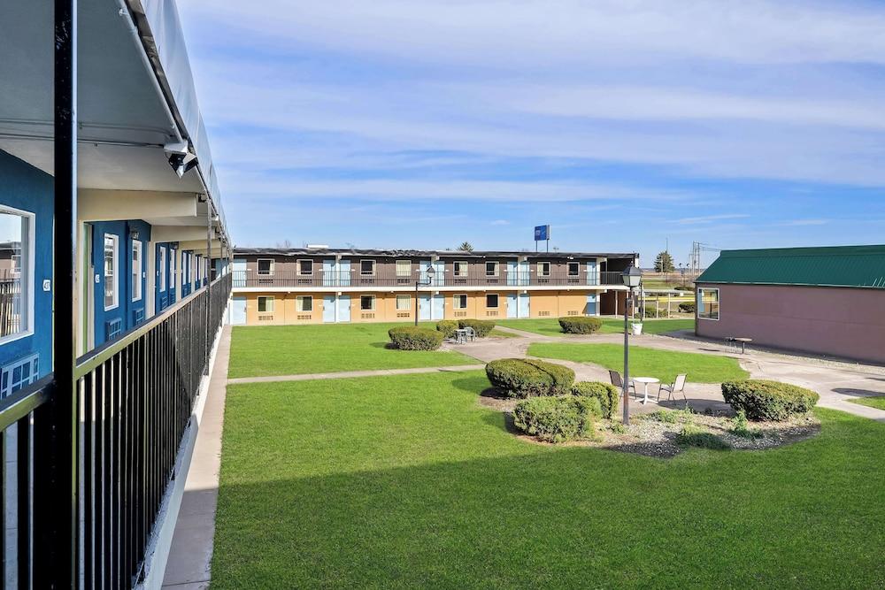 Americas Best Value Inn Danville photo 7
