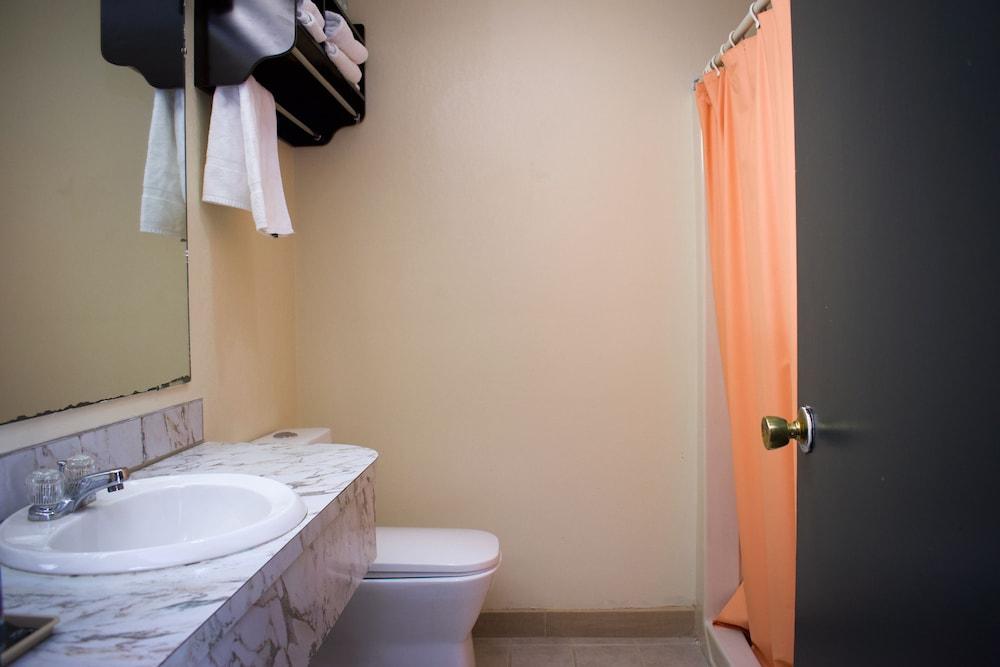 Travel Inn photo 16