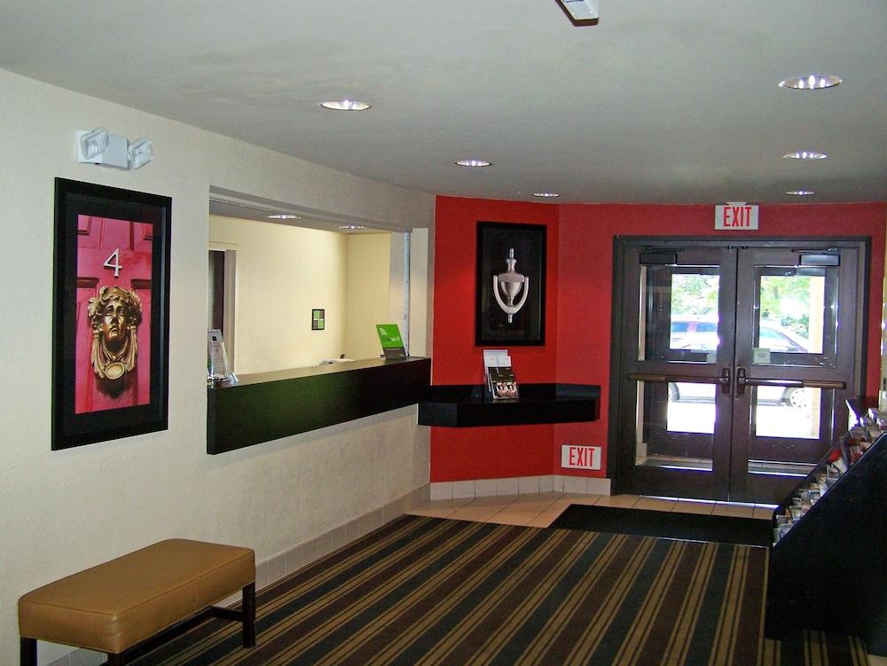 Suburban Studios Minneapolis Brooklyn Center photo 18