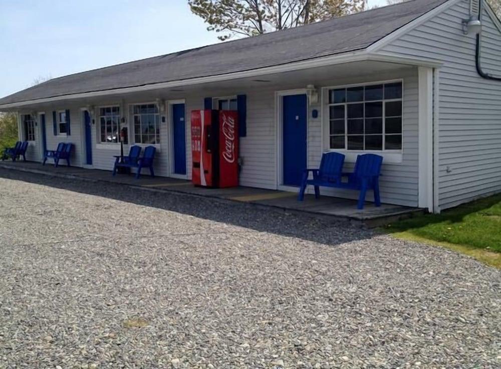 Isleview Motel and Cottages — hotel in Trenton