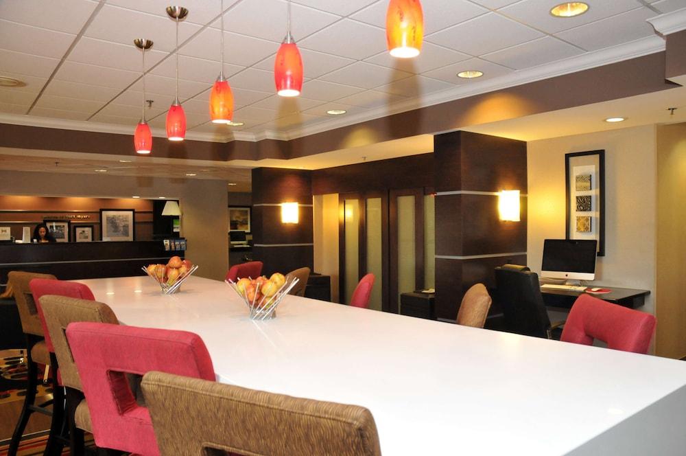 Hampton Inn Fort Myers-Airport & I-75 photo 43