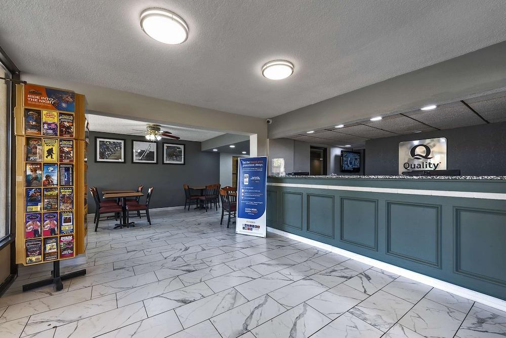 Quality Inn photo 2