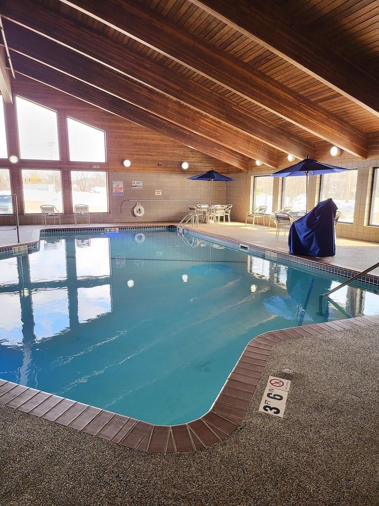 AmericInn by Wyndham Mounds View Minneapolis photo 51