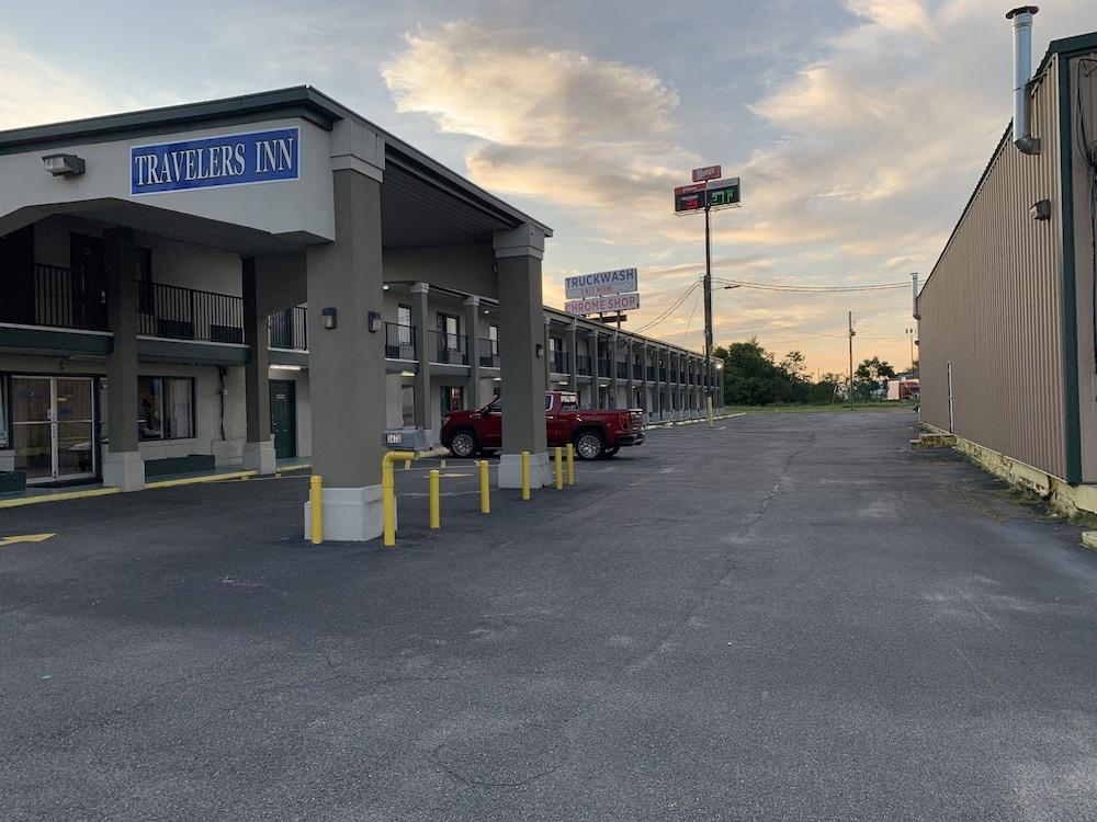 Travelers Inn photo 4
