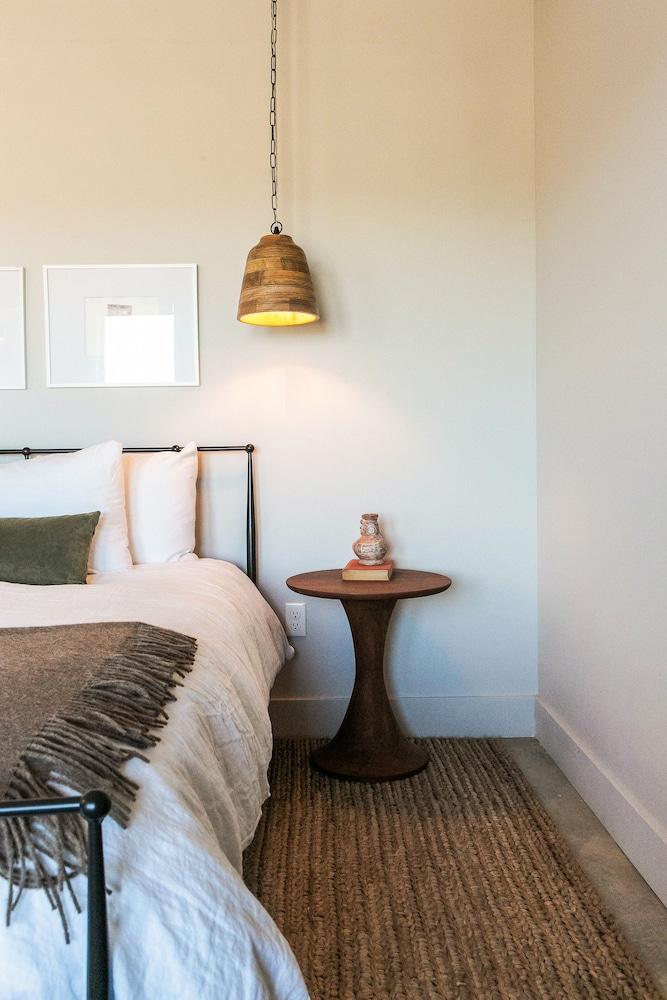 Willow House photo 8