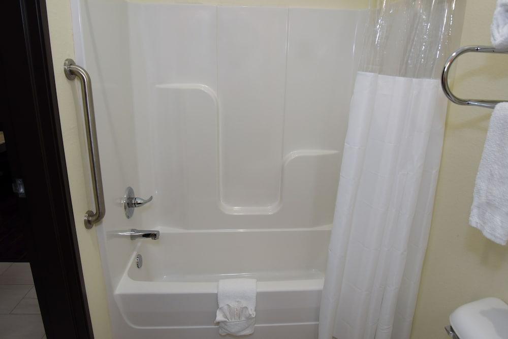 Home Away Suites photo 29