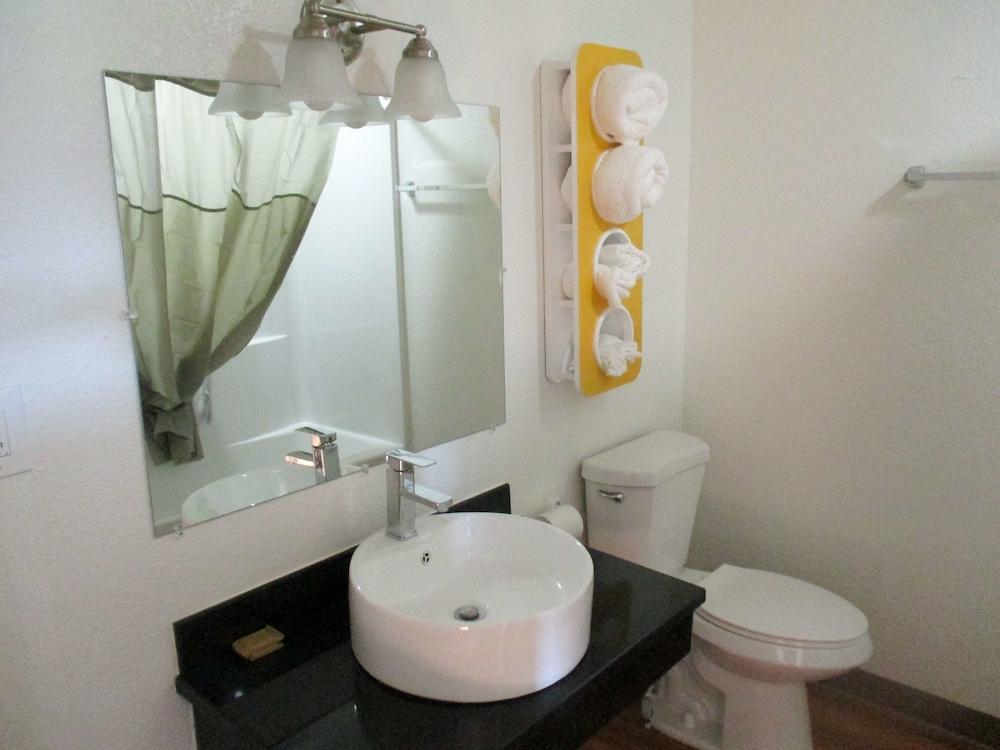 Motel 6 Prairie Du Chien, WI photo 12