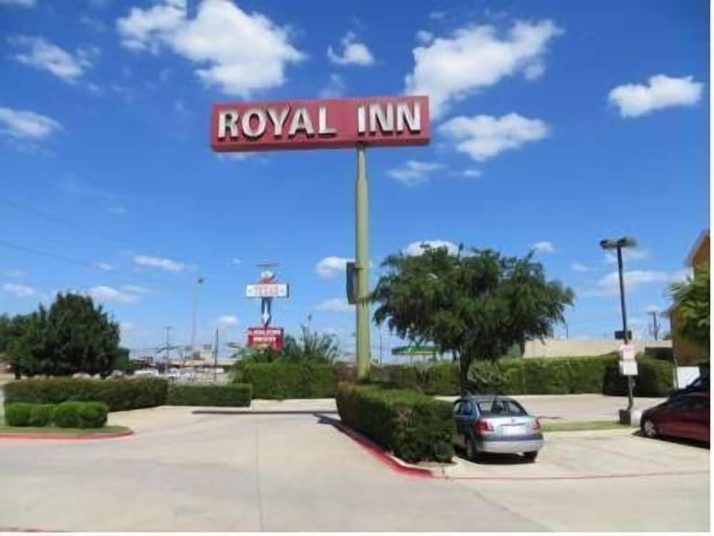 Royal Inn photo 13