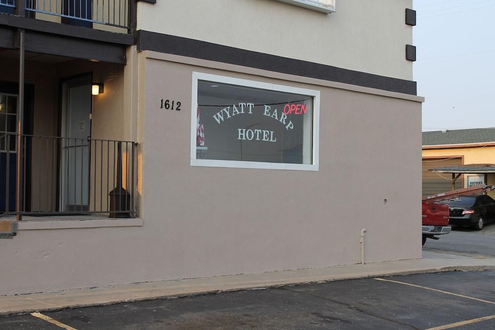 Wyatt Earp Hotel photo 16
