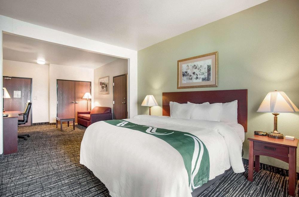 Quality Inn Parsons North photo 6