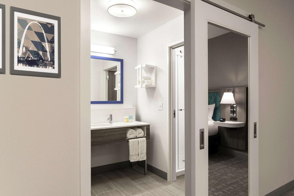 Hampton Inn O'Fallon photo 15
