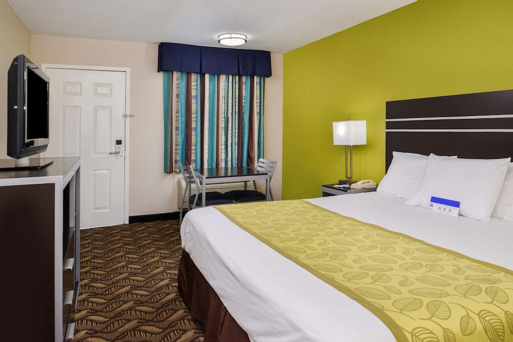 Americas Best Value Inn Pasadena Houston photo 13