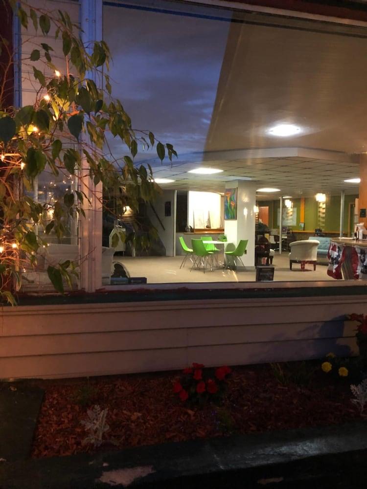 The Lancaster Motel photo 33