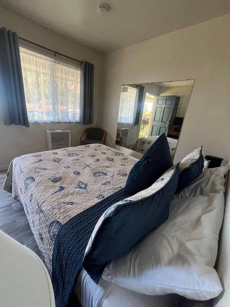 Ocean Cove Lodge photo 3