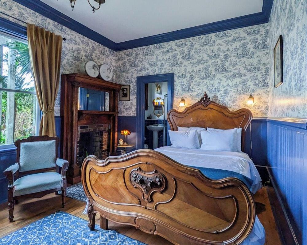 The Weller House photo 9