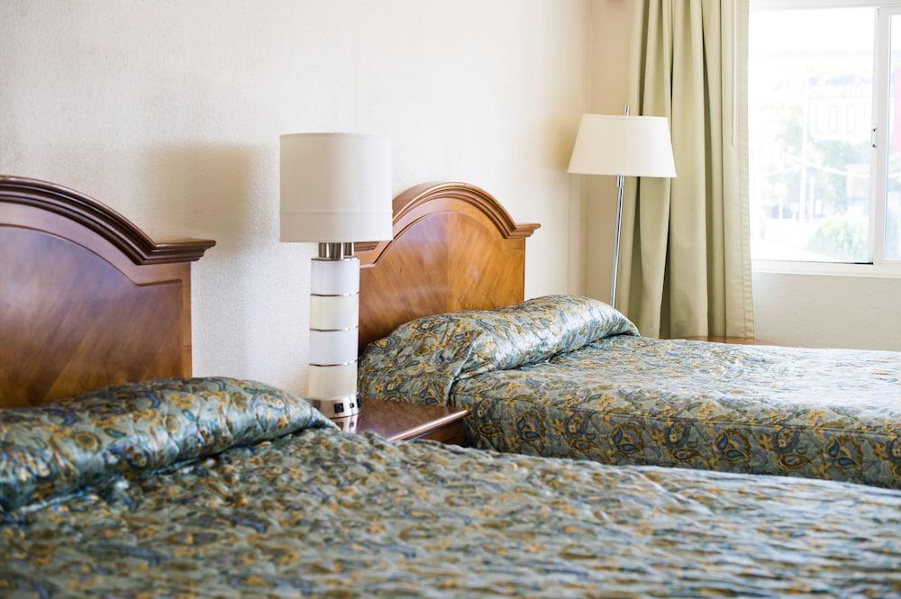 Stardust Motel Redding photo 9