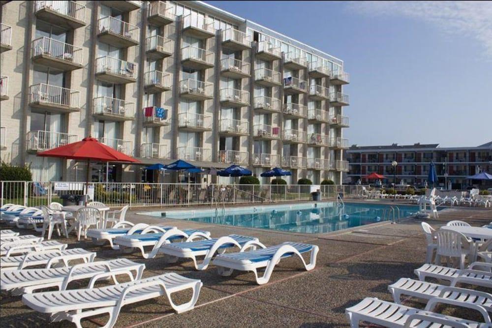 Acropolis Oceanfront Resort photo 14