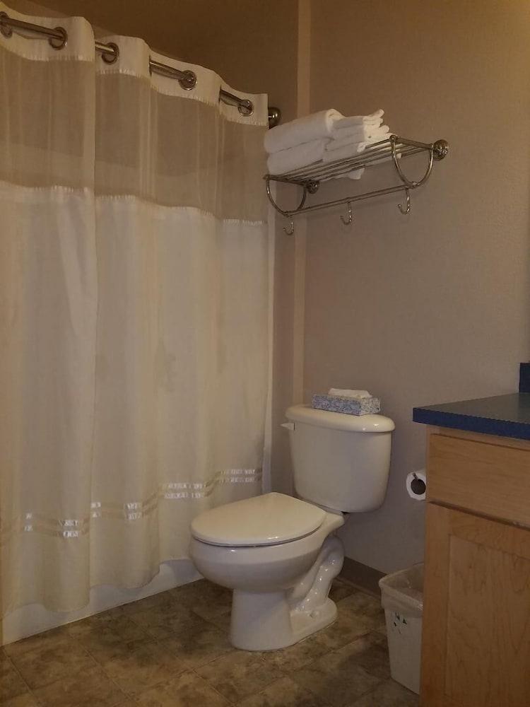 Sea Breeze Court photo 3