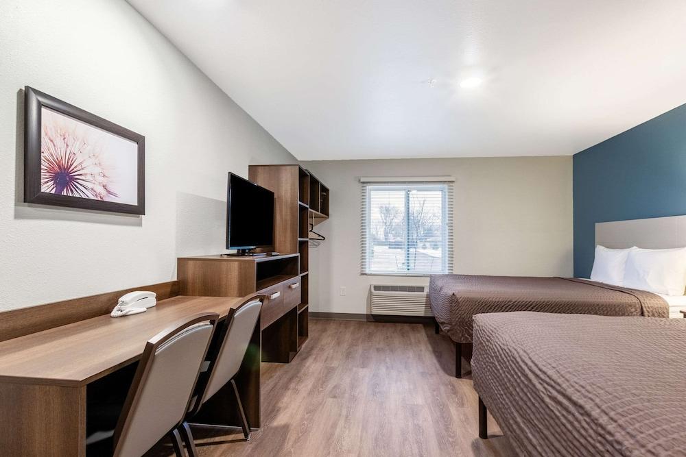 WoodSpring Suites Indianapolis Airport South photo 24