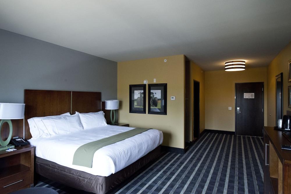 Holiday Inn Express & Suites Perry-National Fairground Area #34 by IHG photo 12