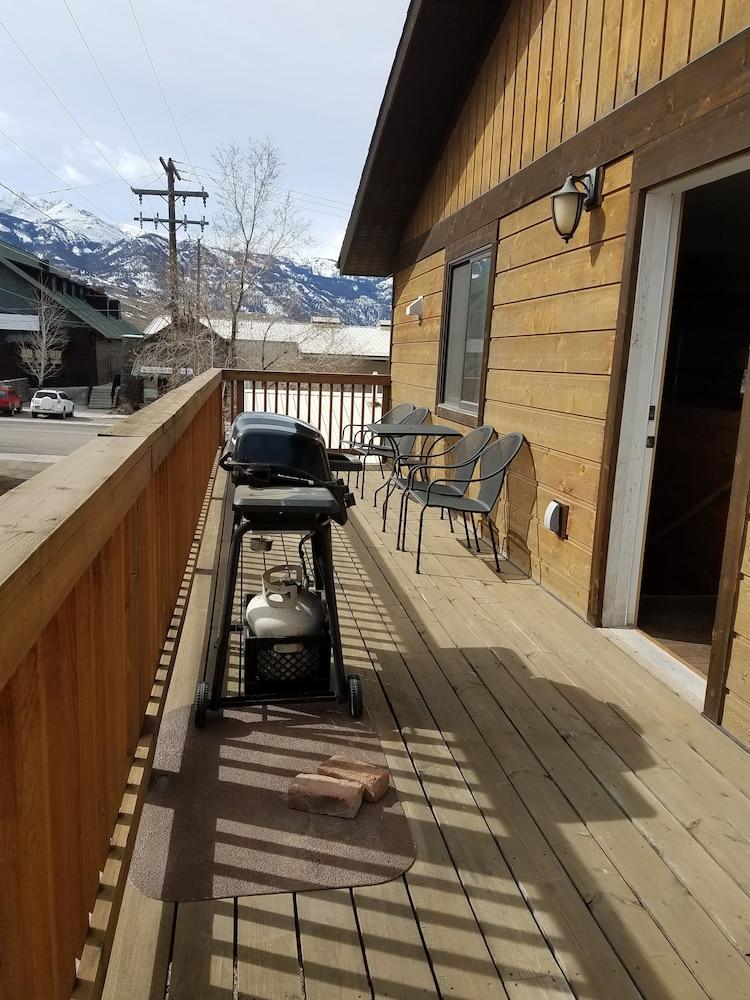 406 Lodge photo 47